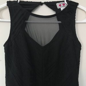 Black mini dress from Kohl’s. In good condition!